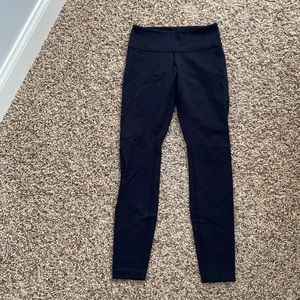 Lululemon leggings size 4